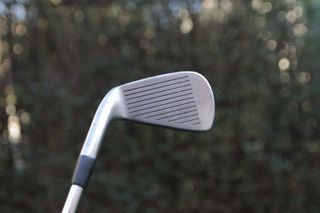 PALO DE GOLF Nº8 HOMBRE DIESTRO MARCA(TITLEIST)
