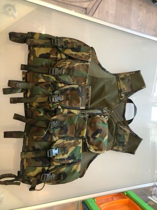 Ropa militar