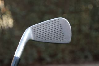 PALO DE GOLF Nº7 HOMBRE DIESTRO-TITLEIST