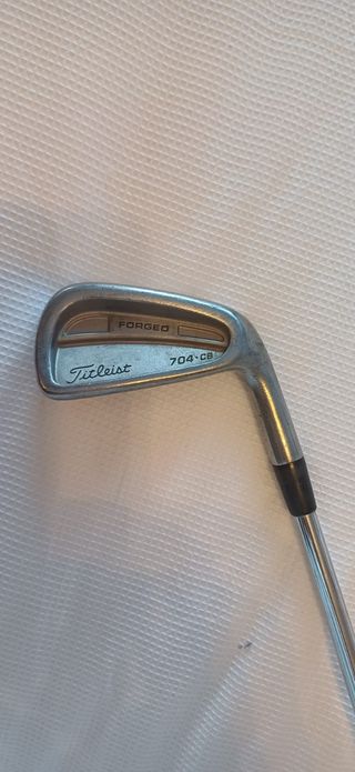 PALO DE GOLF Nº7 HOMBRE DIESTRO-TITLEIST