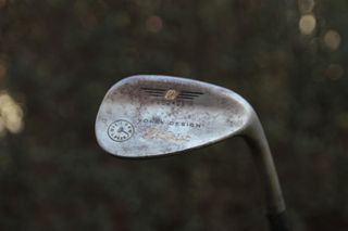 PALO DE GOLF HOMBRE DIESTRO WEDGE 52º