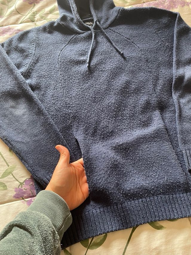 Maglia di lana con cappuccio