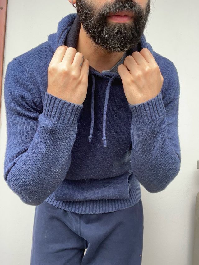 Maglia di lana con cappuccio