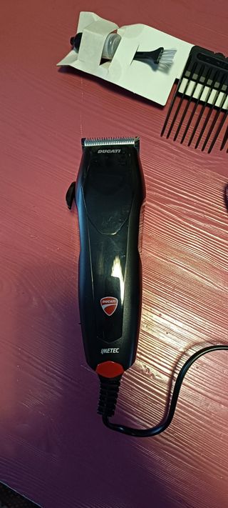 Tagliacapelli Imetec Ducati