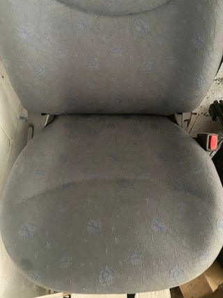 Asientos delanteros toyota yaris 99-05