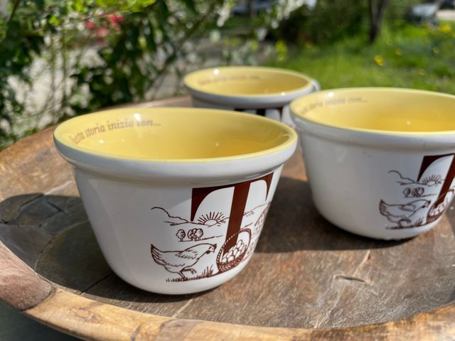 N.3 tazze mulino bianco serie 2012 cantastorie