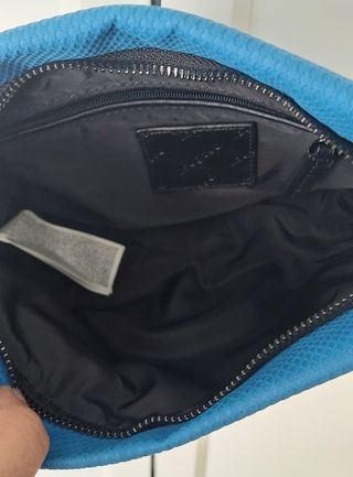 Bolso Desigual azul y negro.No negociable