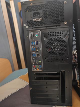 PC Intel Core i5 de 16GB RAM y 128GB SSD