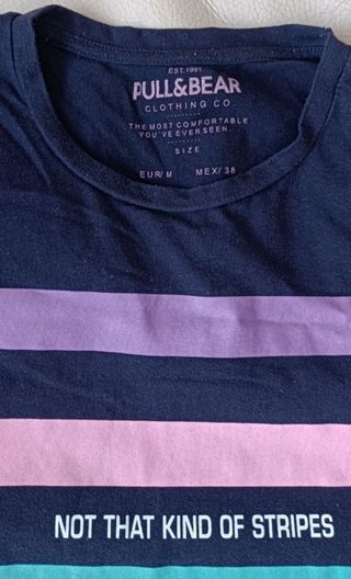 Camiseta azul marina rayas