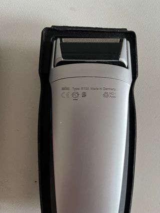 AFEITADORA ELÉCTRICA "BRAUN"