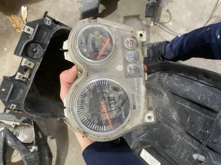 tapas varias de aerox y jog