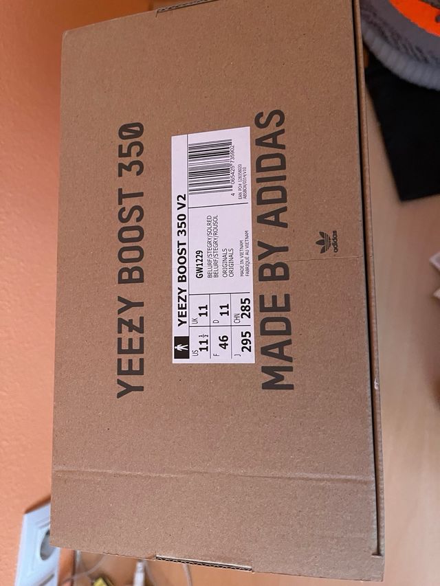 Yeezy 350 V2