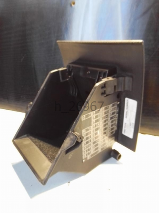 Guantera Ford Mondeo II Sedan (2001-2007)  h_26967