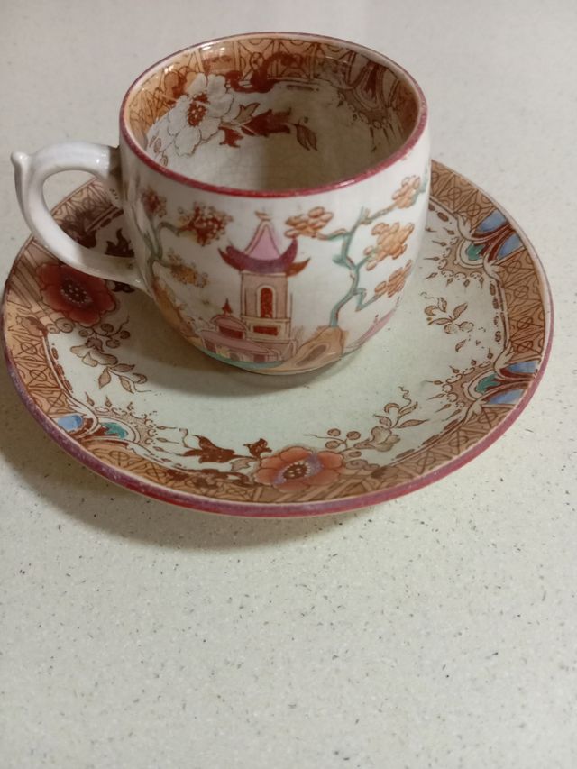 Taza antigua Opaque de Sarreguemines y dos platito