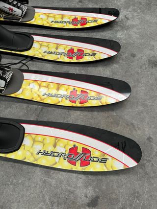 Esquís nauticos. solo disponibles los pequeños