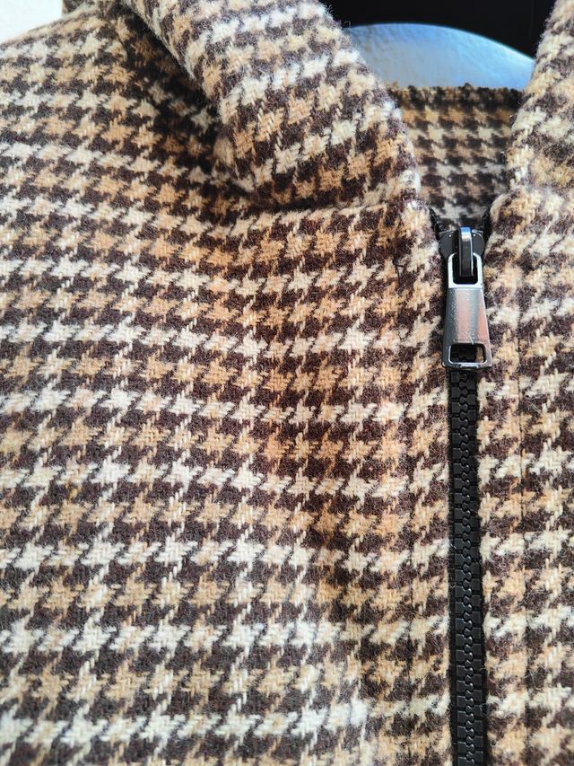 Coprispalle con cappuccio, per mezza stagione