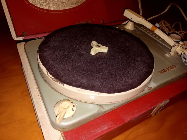 Tocadiscos telefunken guateque