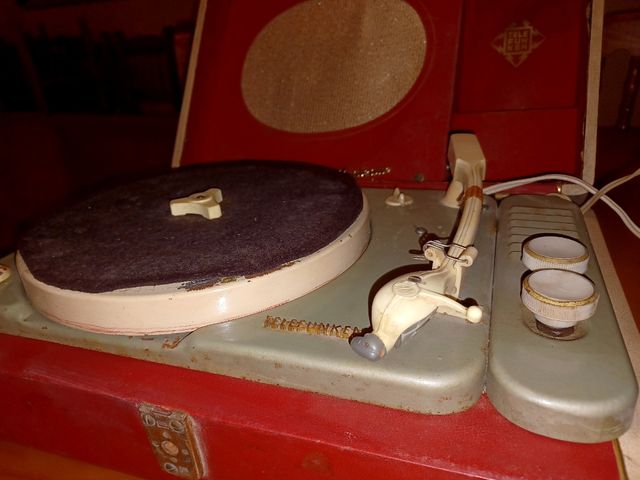 Tocadiscos telefunken guateque