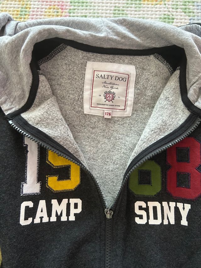 Sudadera con cremallera