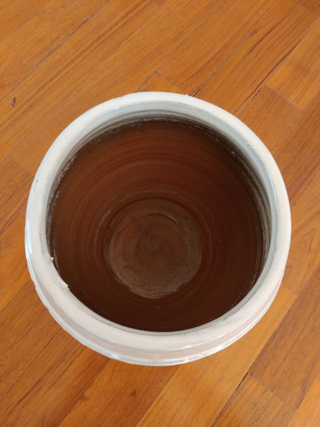 Jarrón de terracota esmaltado y decorado