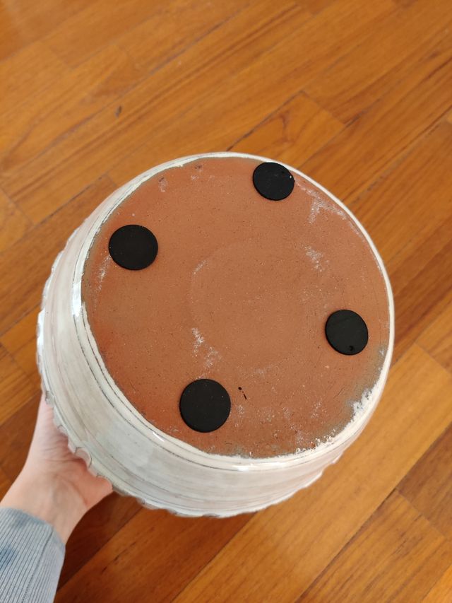 Jarrón de terracota esmaltado y decorado