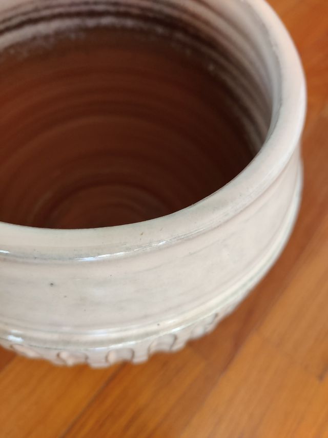 Jarrón de terracota esmaltado y decorado