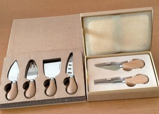 2 SET di coltellini per formaggio 