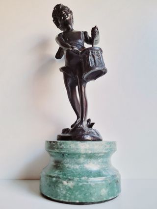 ESCULTURA DE ÁNGELITO EN BRONCE ANTIGUO 
