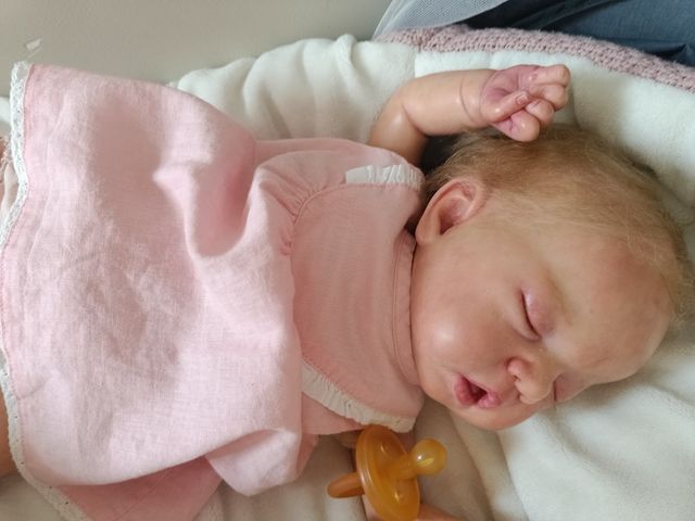 Reborn original kit Charlee, de Sandy Faber