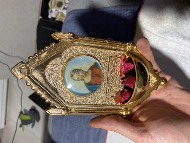 ACQUASANTIERA CRISTO VINTAGE PLASTICA