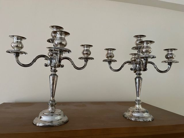 Candelabros con baño de plata