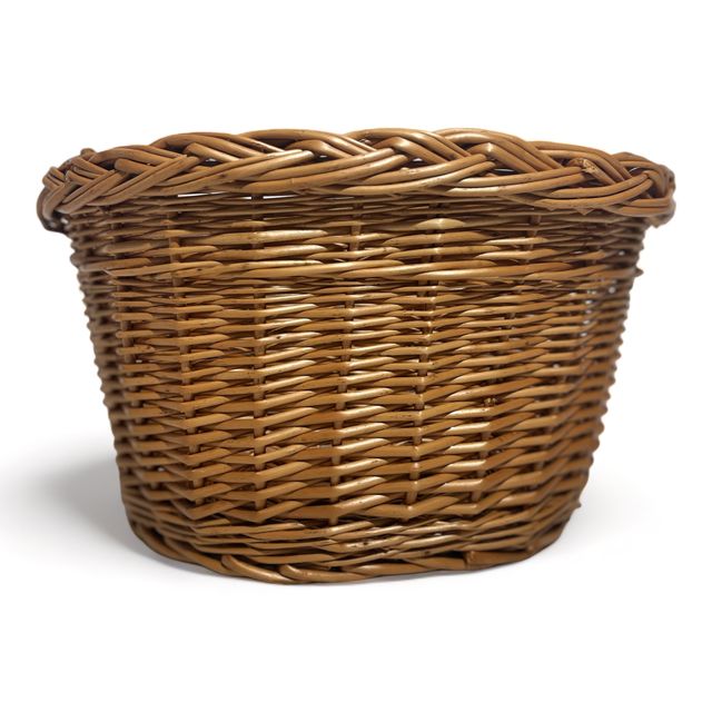 Cesta bicicleta delantera de mimbre con asa.