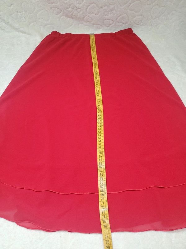 Falda roja sin marca Talla XL 42