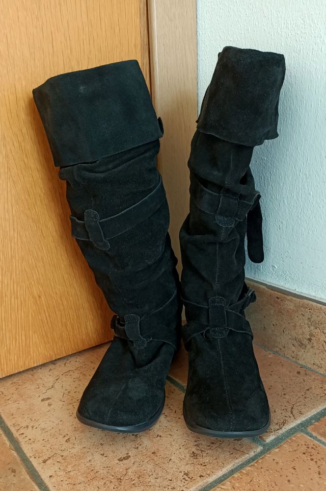 STIVALETTI IN VELLUTO SCAMOSCIATO NERO mis. 38