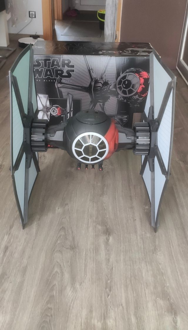 STAR WARS First Order Tie Fighter