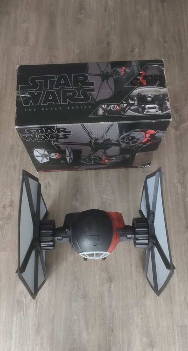 STAR WARS First Order Tie Fighter