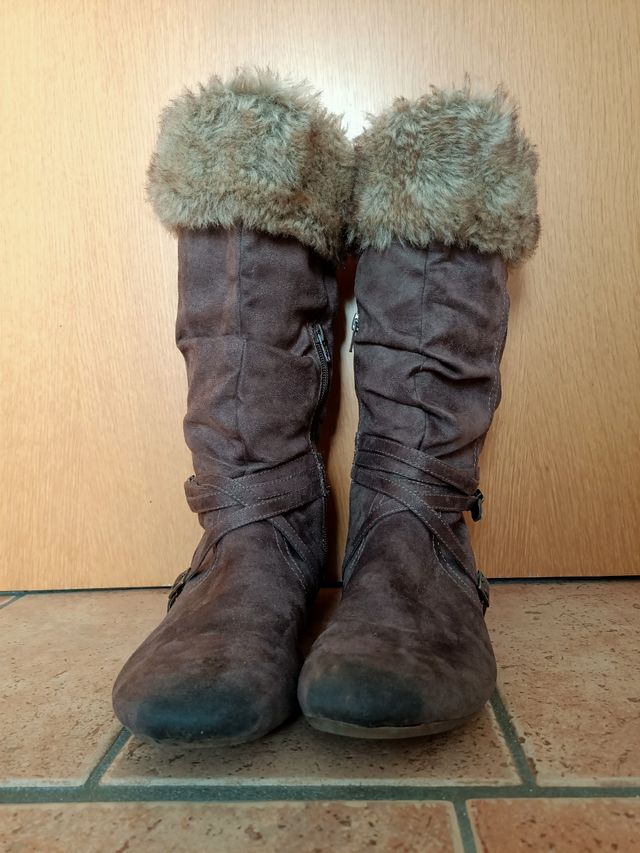 STIVALETTI SCAMOSCIATI Colore castoro