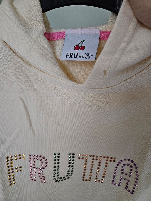 Felpa color panna con cappuccio