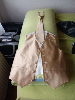 Chaleco y corbata comunión
