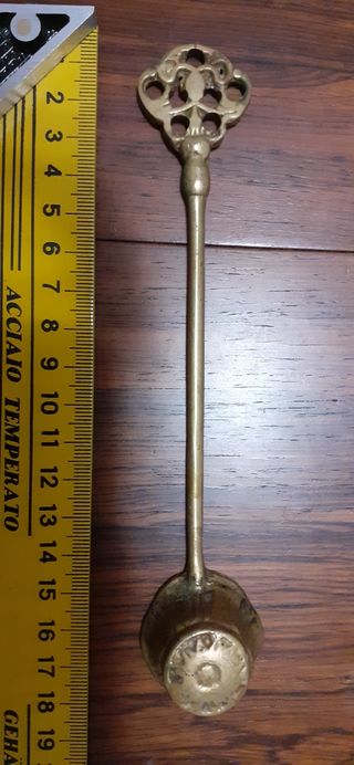 Bronce apagavelas inglés antiguo victoriano.