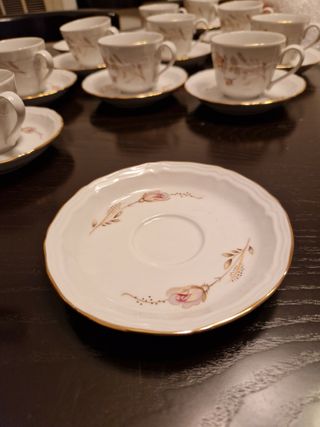 Servizio 6 tazzine con piattino Royal Tognana  