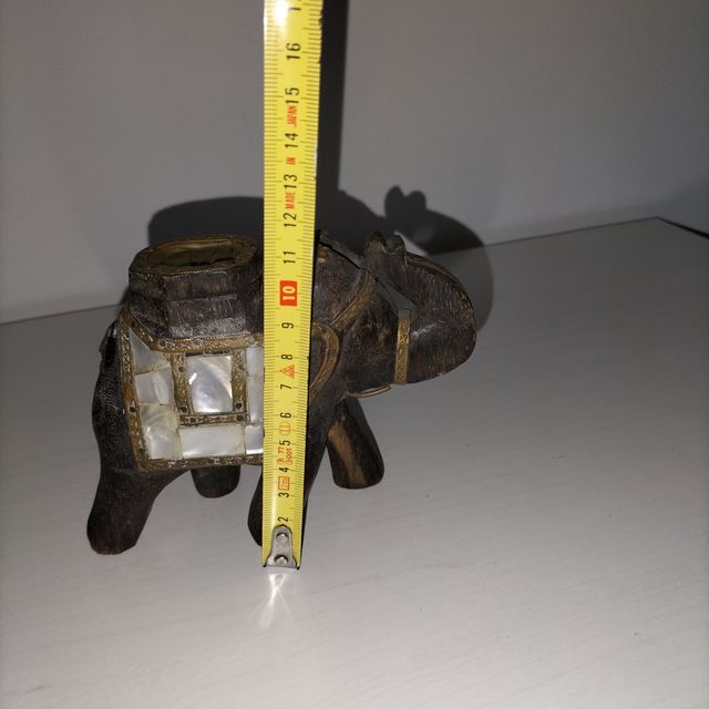 Elefante vintage in legno