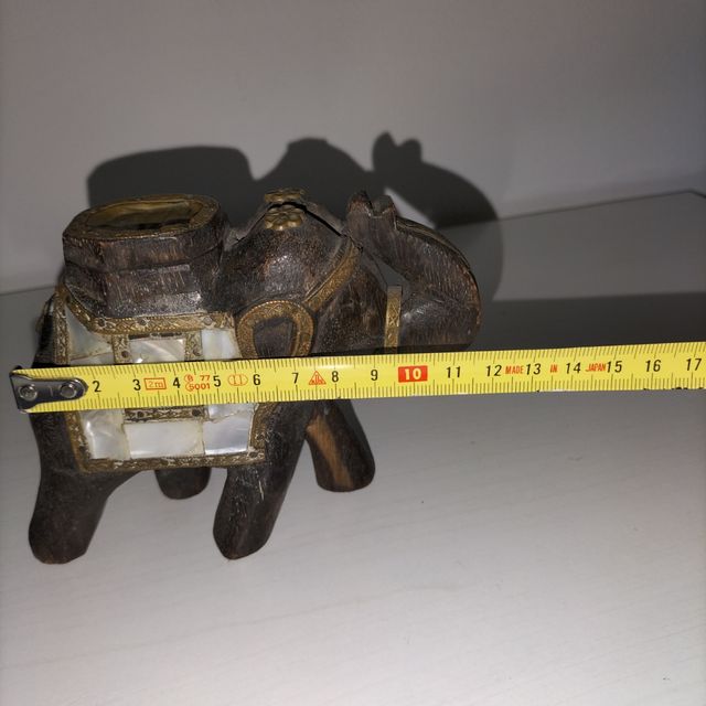 Elefante vintage in legno