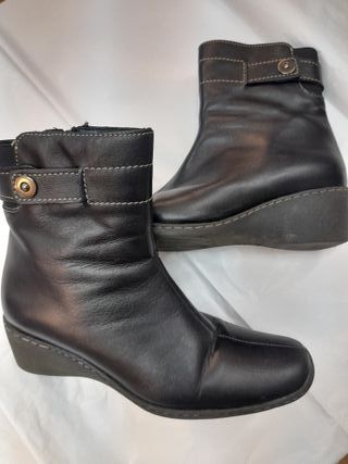 Botines de piel de mujer. Muy poco uso