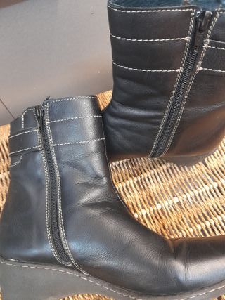 Botines de piel de mujer. Muy poco uso
