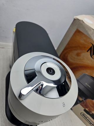Cafetera De'Longhi Vertuo Next