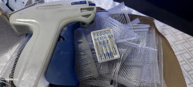 Pinzatrice per etichette 