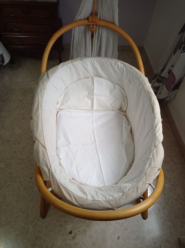 Mini cuna de bambú