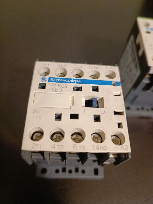 Contactor Telemecanique LP1K0910BD