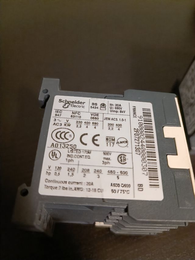 Contactor Telemecanique LP1K0910BD